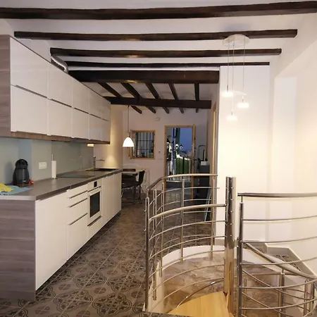 Cas, El Castell Apartment *